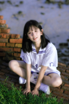 亚洲人成网站免费播放